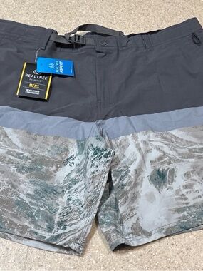 Realtree Men’s Gray and Green Camo Hybrid Swim Shorts